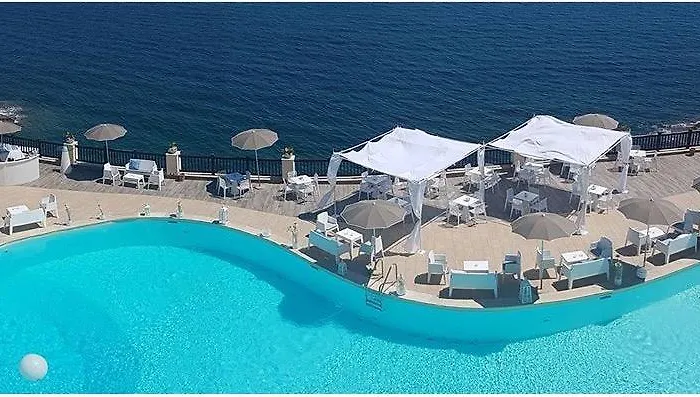 Eccellenti Hotel 3 Stelle a Pozzuoli