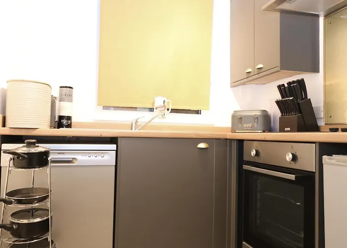 Best Hotels with Pools in Portsmouth