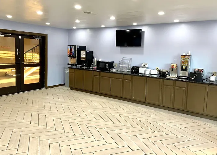 Top Hotels in Canton, TX