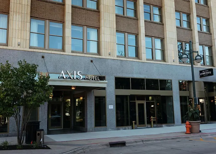 Best Hotels Near iWireless Center in Moline