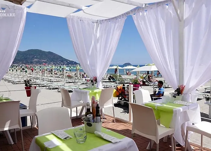 Hotel Splendid Mare Laigueglia recensioni: scopri il tuo soggiorno ideale a Laigueglia, Italia