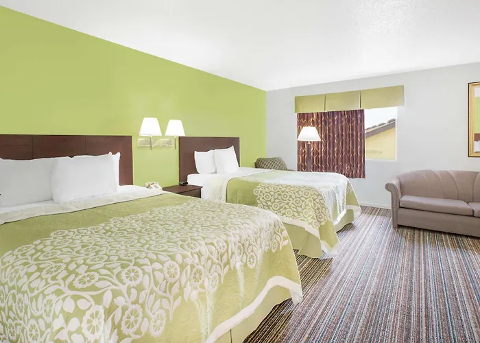 Top Hotels in York, Nebraska