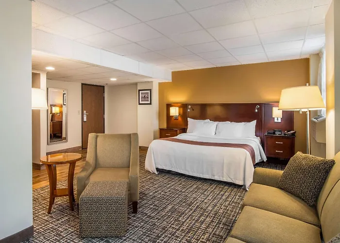Top Delta Hotels Virginia Beach Bayfront Suites Photos