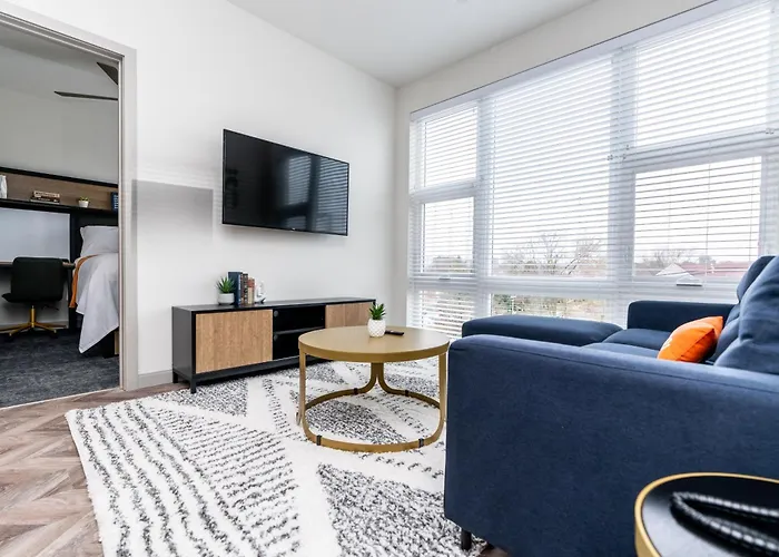 Finest Hotels Near Carle Hospital Urbana IL