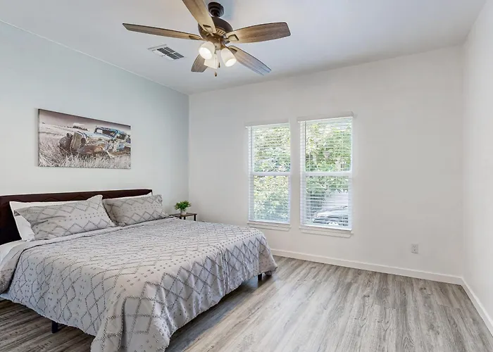 Top Hotels Jobs in Vibrant Miami