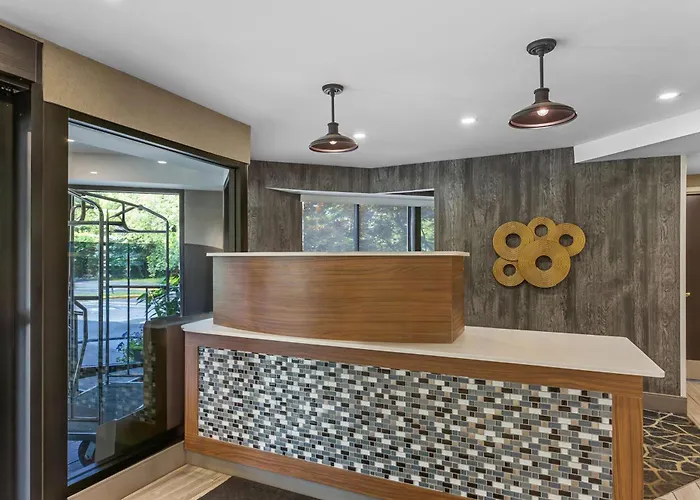 Best Lebanon NH Hotels