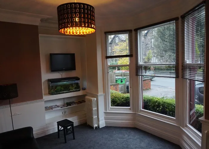 Top Leeds Bradford Airport Hotels and Parking Options