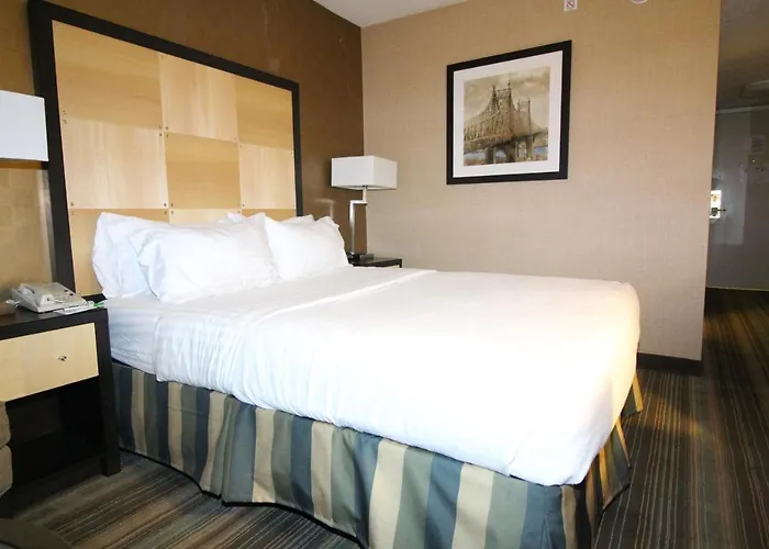 Top Hotels in Columbus Circle, New York