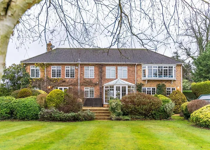 Top Spa Hotels Near Windsor UK for Rejuvenation