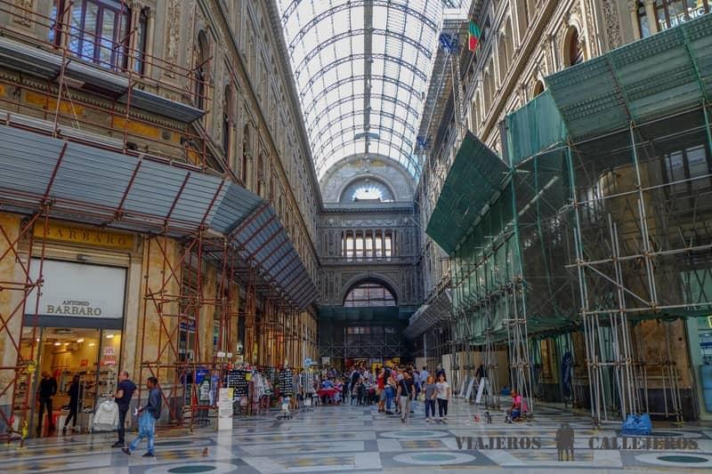 que ver en napoles galeria umberto